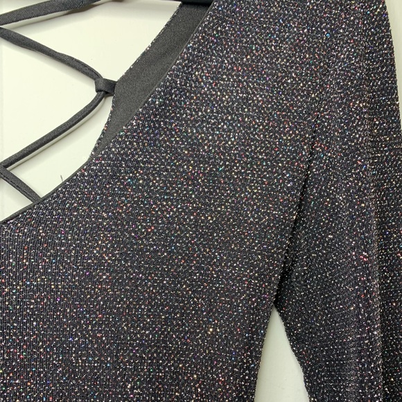 Long sleeve sparkly short tight dress - Picture 2 of 3